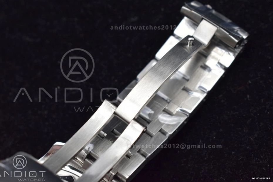 On ModernLook 1:1 300M Black Diver Dial Bracelet A Edition Ceramic SS 1082 Seamaster VSF Black Best 0311